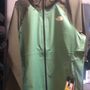The North Face Green Raincoat Lightweight Water-Resistant